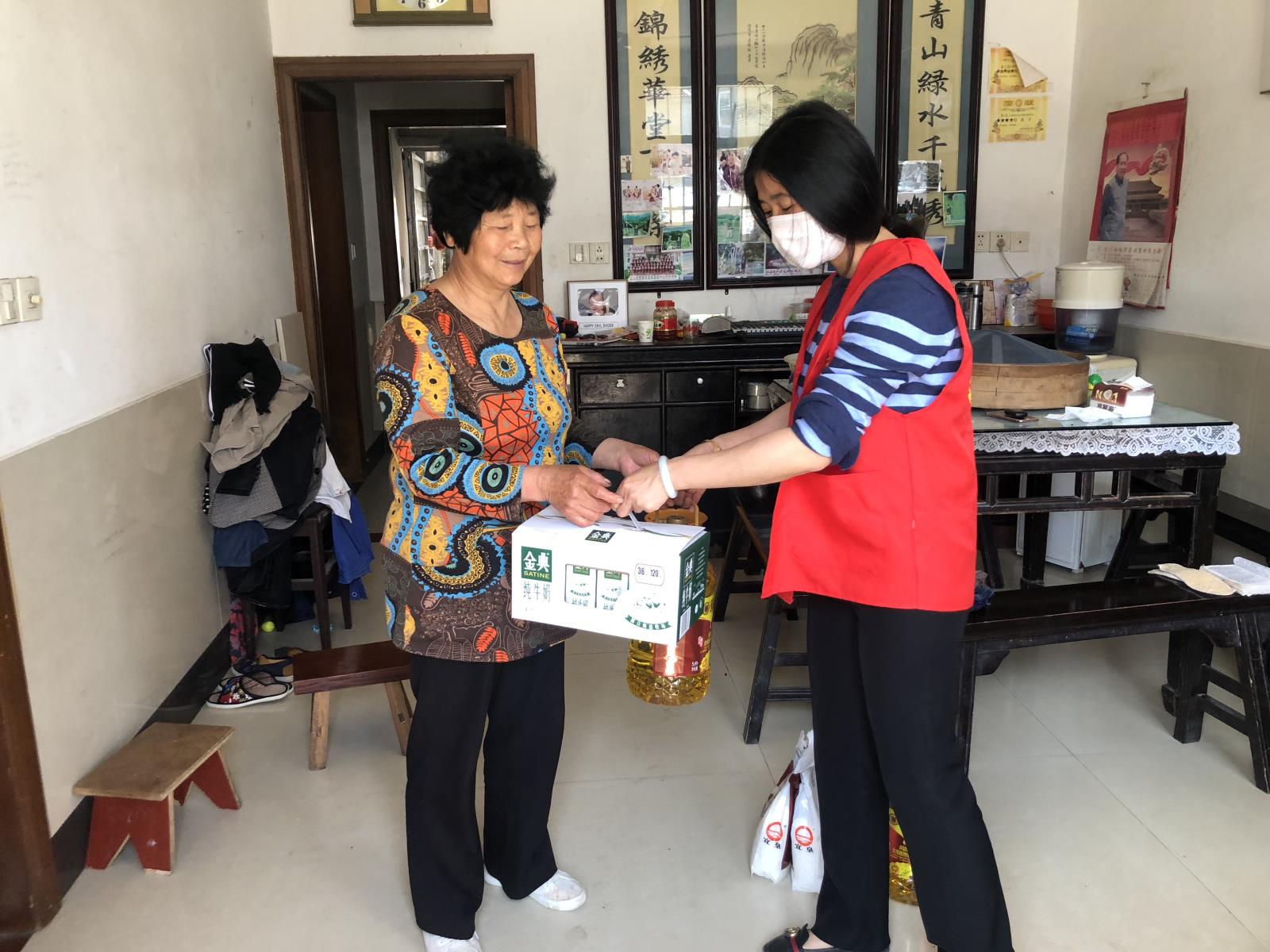丁蜀镇毛旗村开展助残慰问活动.jpg 丁蜀镇毛旗村开展助残慰问活动.jpg