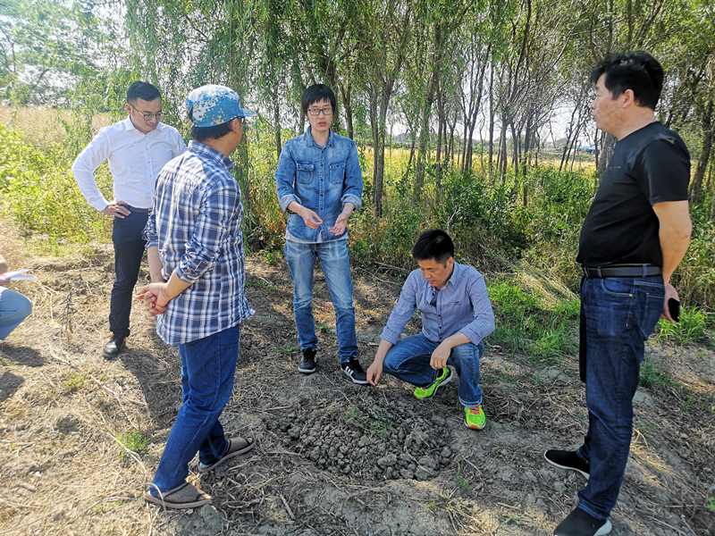 农技上门结对 助残同奔小康.jpg 农技上门结对 助残同奔小康.jpg