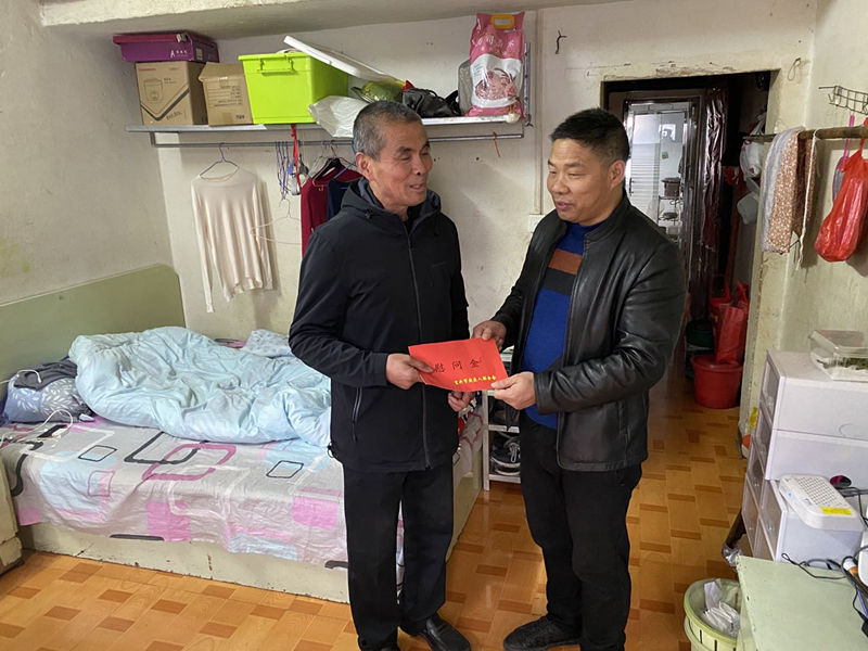 市残联走访慰问官林镇贫困残疾人.jpg 市残联走访慰问官林镇贫困残疾人.jpg