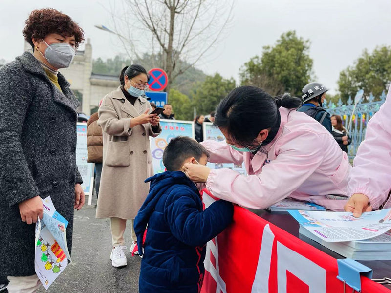 关爱听力 人人享有听力健康(张渚).jpg 关爱听力 人人享有听力健康(张渚).jpg
