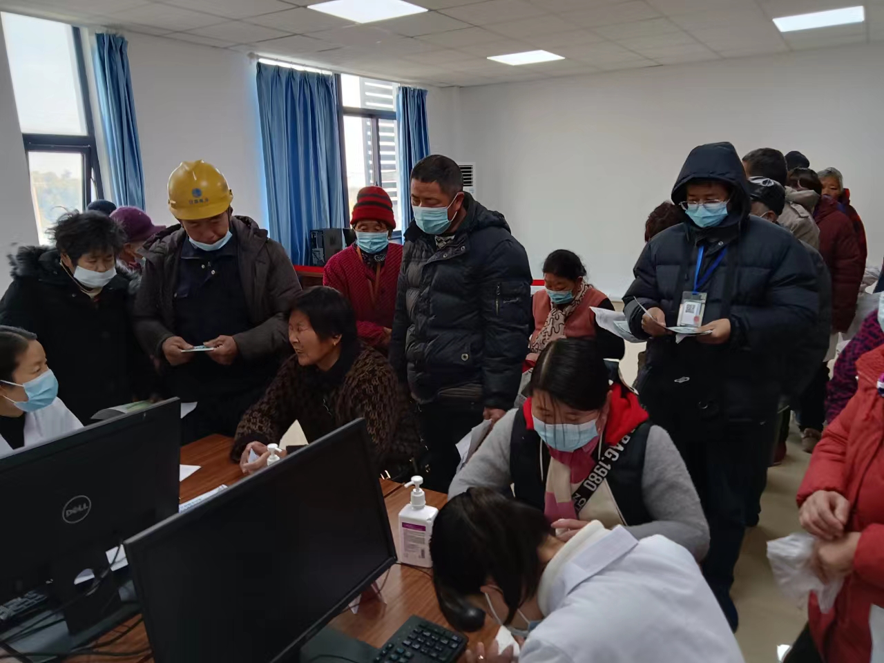 专注精防工作 提供暖心服务——宜兴市芳桥街道社区卫生服务中心为精神障碍患者进行免费精防复诊(1).jpg 专注精防工作 提供暖心服务——宜兴市芳桥街道社区卫生服务中心为精神障碍患者进行免费精防复诊(1).jpg