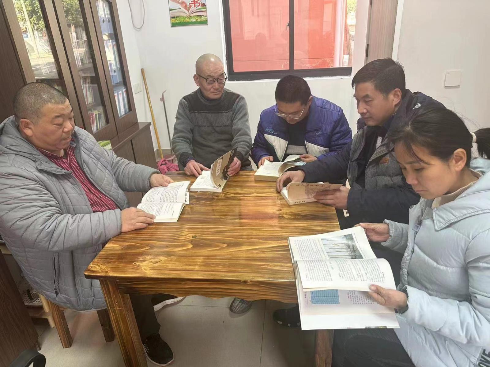 书香暖冬 情系百姓——宜兴市张渚镇残联举办残疾人读书分享活动.jpg 书香暖冬 情系百姓——宜兴市张渚镇残联举办残疾人读书分享活动.jpg