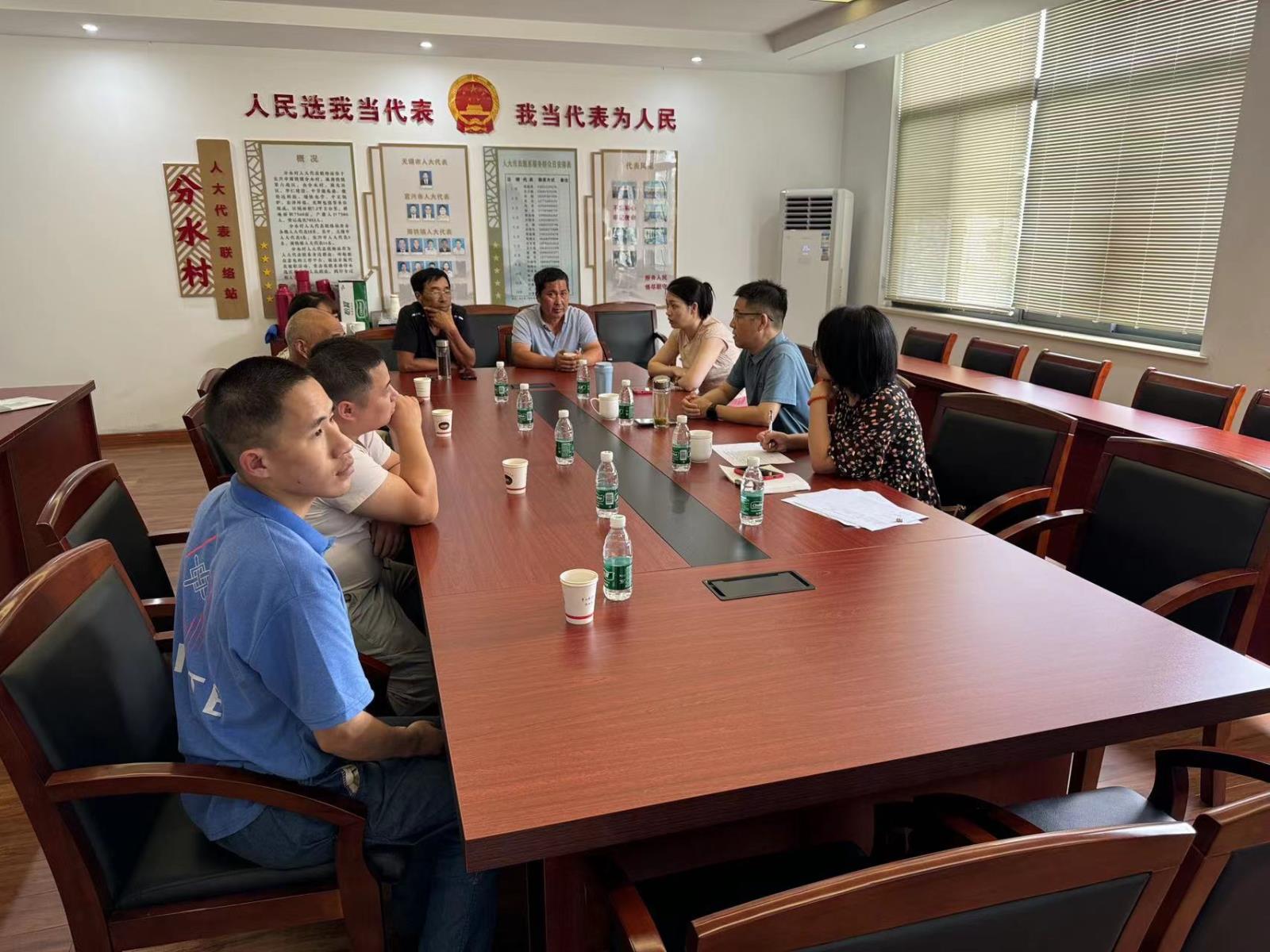 为民解困 关爱相伴——市残联领导实地走访座谈周铁镇残疾人.jpg 为民解困 关爱相伴——市残联领导实地走访座谈周铁镇残疾人.jpg