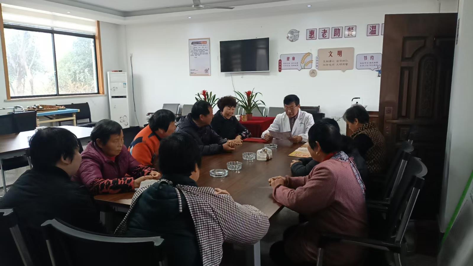 健康聆听 无碍沟通——和桥镇残联开展“爱耳日”主题宣教活动.jpg 健康聆听 无碍沟通——和桥镇残联开展“爱耳日”主题宣教活动.jpg
