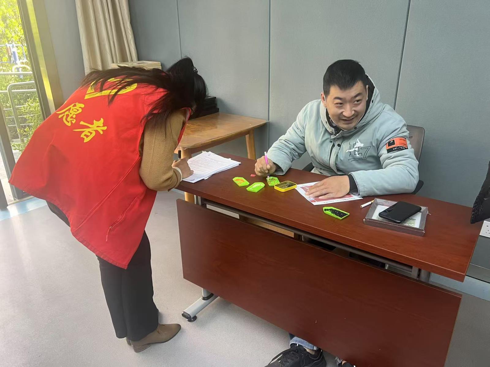 情暖残疾人群体——太华镇残联下乡开展残疾人辅助器具适配工作.jpg 情暖残疾人群体——太华镇残联下乡开展残疾人辅助器具适配工作.jpg