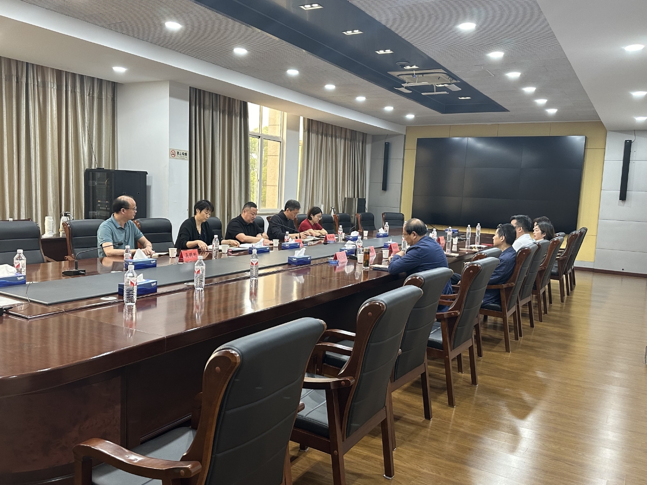 共筑助残就业梦 同绘发展新蓝图——万石镇残联召开福利企业座谈会.jpg 共筑助残就业梦 同绘发展新蓝图——万石镇残联召开福利企业座谈会.jpg