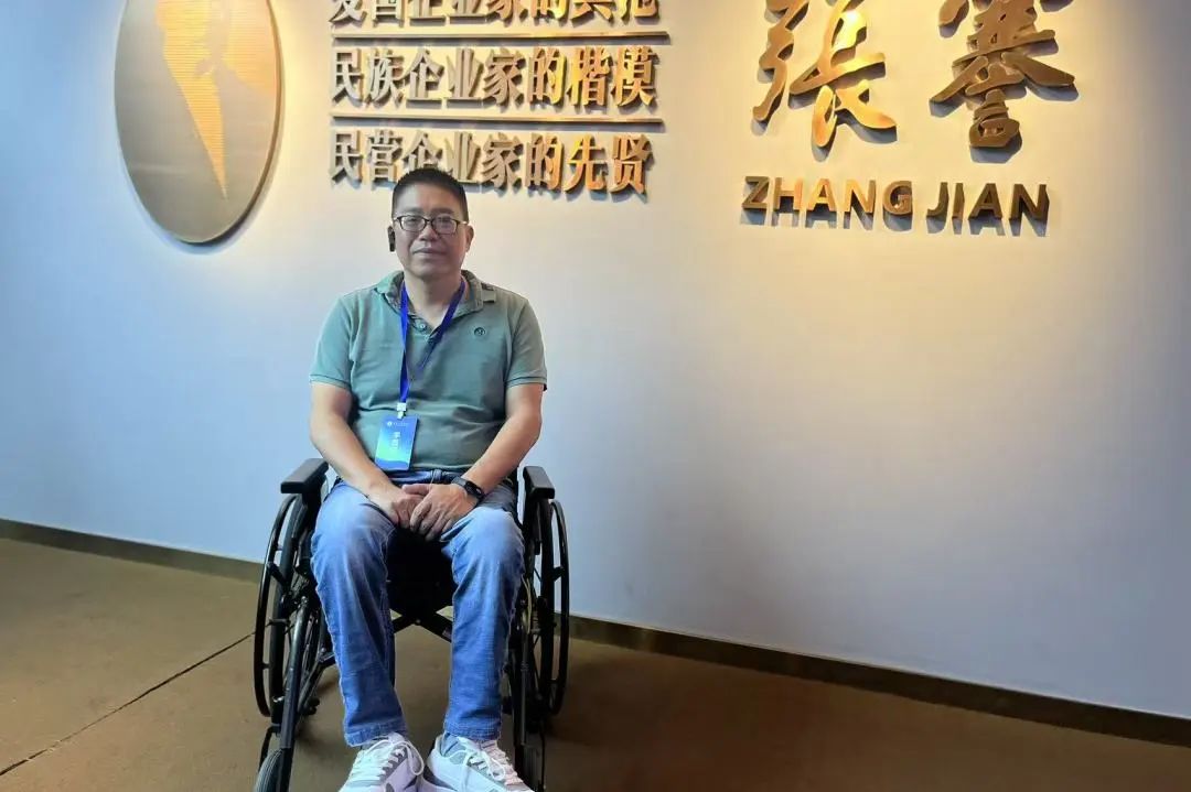夏正平:笔下生花 勇往直前(1).png 夏正平:笔下生花 勇往直前(1).png