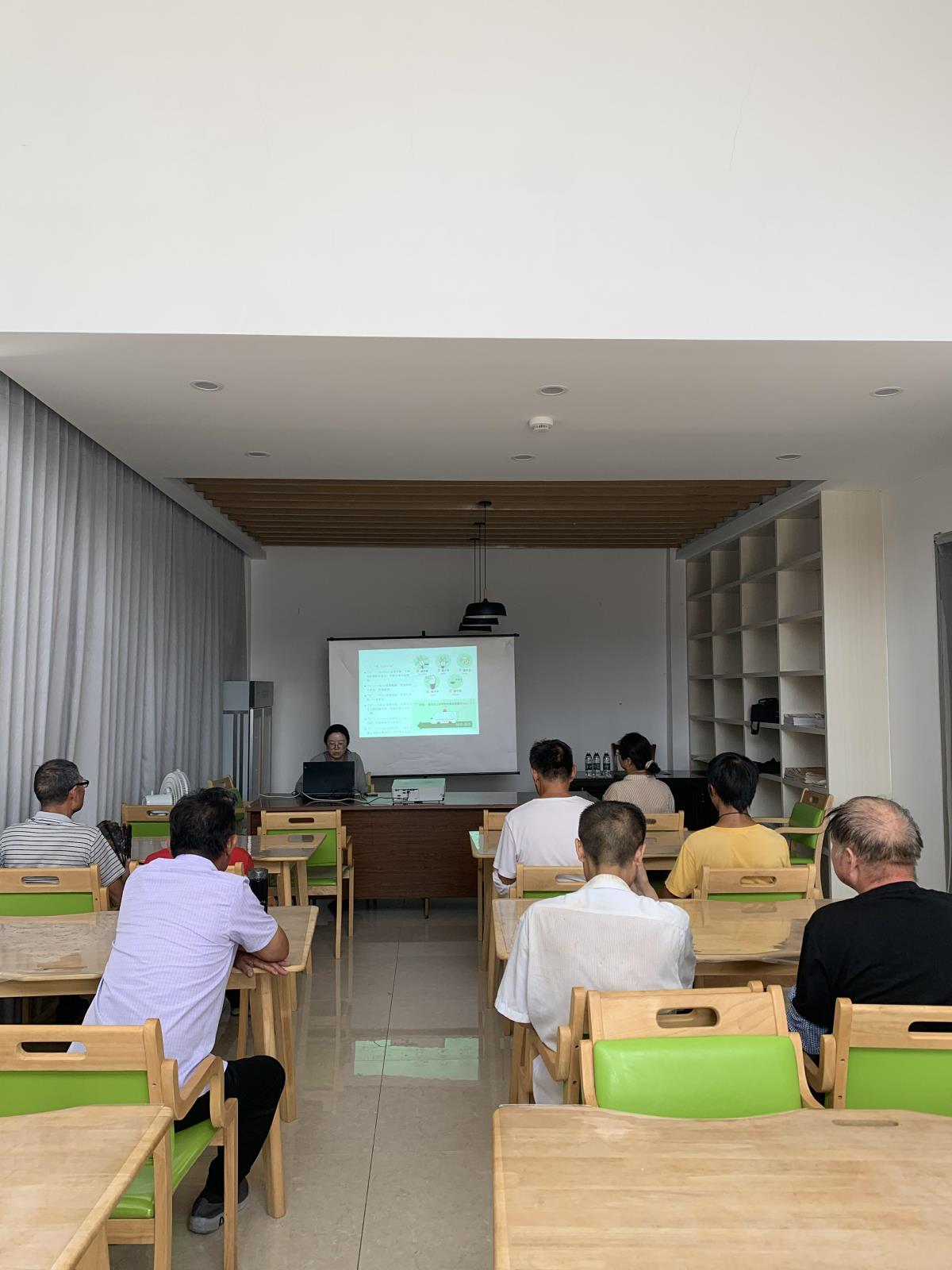 预防伤害致残 共创健康生活——新建镇残联开展“全国残疾预防日”主题宣教活动.jpg 预防伤害致残 共创健康生活——新建镇残联开展“全国残疾预防日”主题宣教活动.jpg