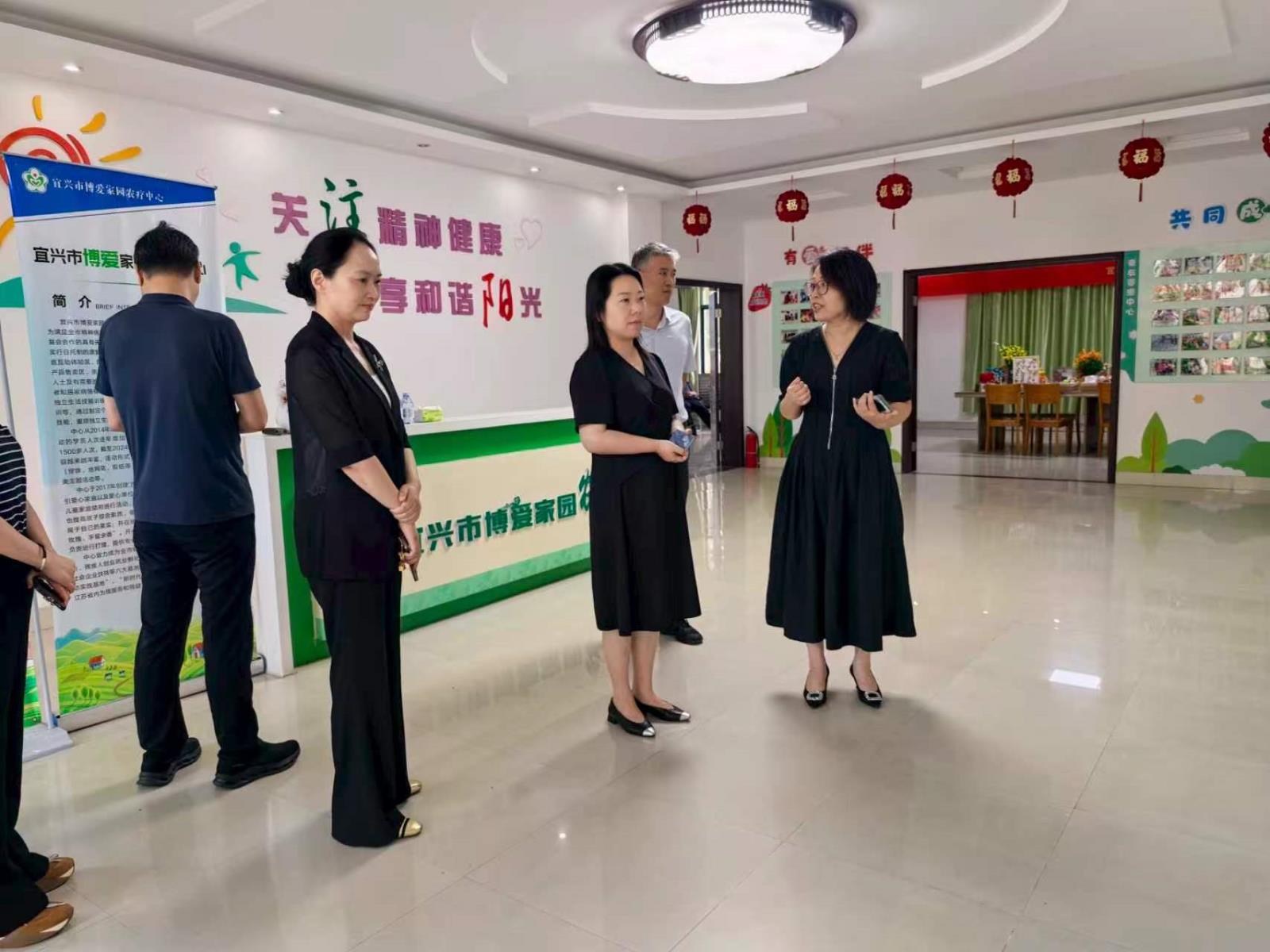 省专项调研组赴宜开展专题调研(1).jpg 省专项调研组赴宜开展专题调研(1).jpg